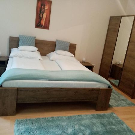 Heviz Lake Apartman Bagian luar foto